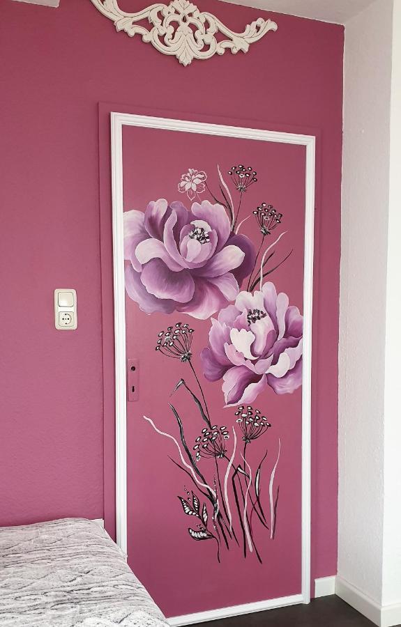 Apartment Bayreuth, Grosse Ferienwohnung Im Haus Mit Kunst, 3 Schlafzimmer, Kueche, Parkplatz エクステリア 写真