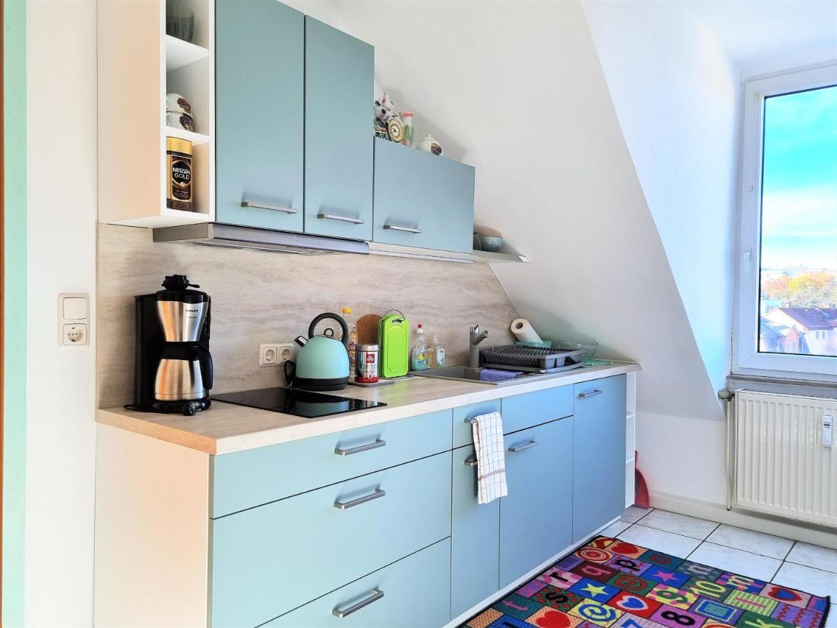 Apartment Bayreuth, Grosse Ferienwohnung Im Haus Mit Kunst, 3 Schlafzimmer, Kueche, Parkplatz エクステリア 写真