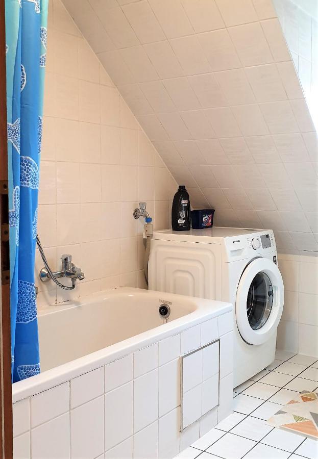 Apartment Bayreuth, Grosse Ferienwohnung Im Haus Mit Kunst, 3 Schlafzimmer, Kueche, Parkplatz エクステリア 写真