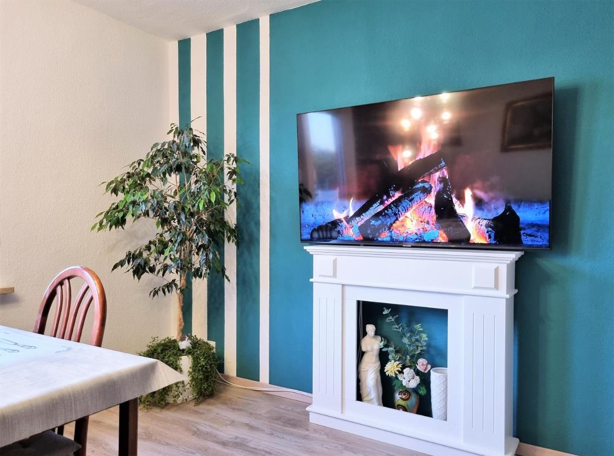Apartment Bayreuth, Grosse Ferienwohnung Im Haus Mit Kunst, 3 Schlafzimmer, Kueche, Parkplatz エクステリア 写真