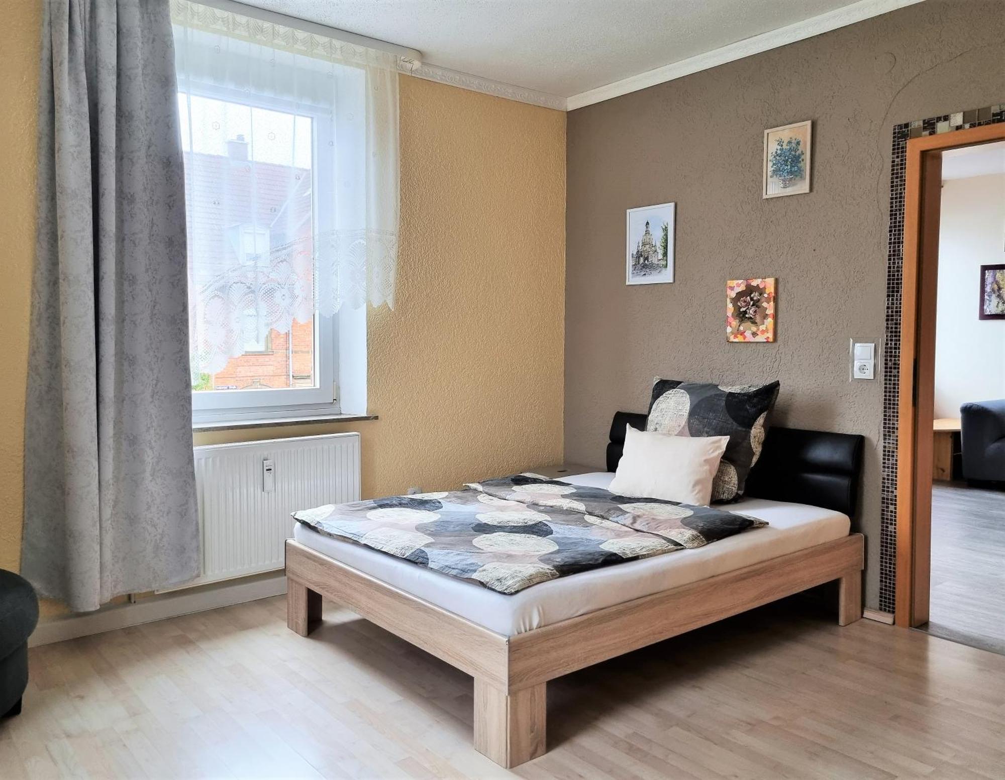 Apartment Bayreuth, Grosse Ferienwohnung Im Haus Mit Kunst, 3 Schlafzimmer, Kueche, Parkplatz エクステリア 写真